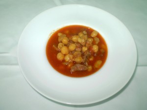 Callos con garbanzos - Restaurante La Aldea Calles